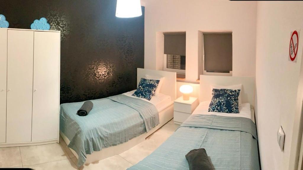 Wake Villa Brwinow Extérieur photo