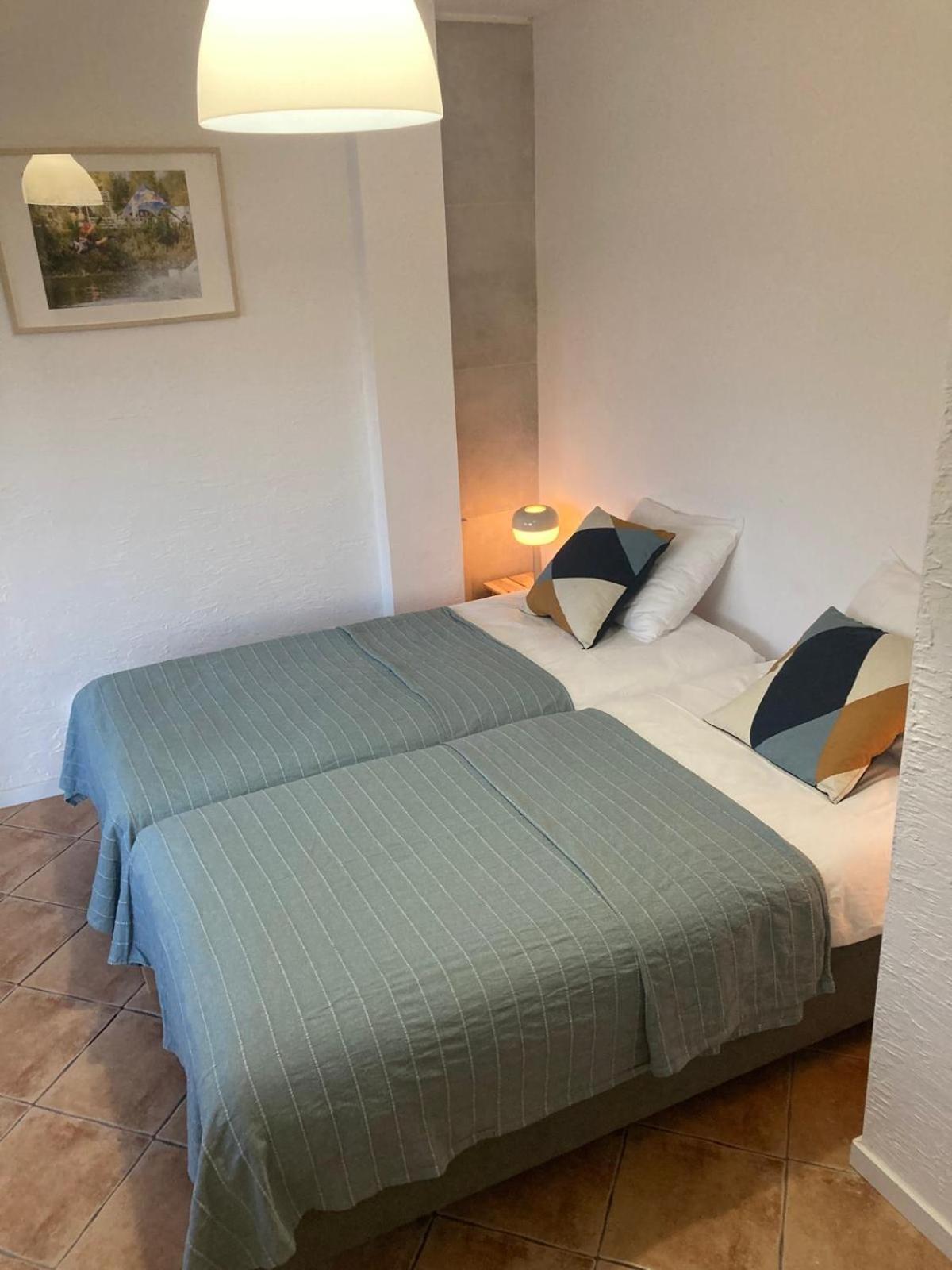 Wake Villa Brwinow Extérieur photo