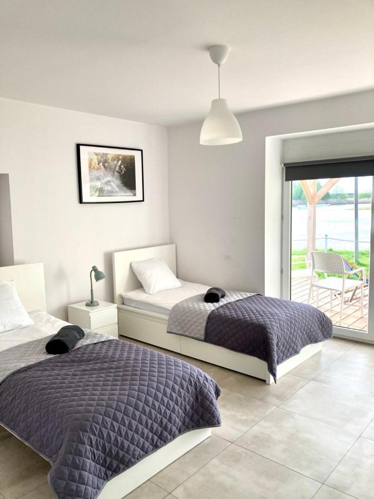 Wake Villa Brwinow Extérieur photo
